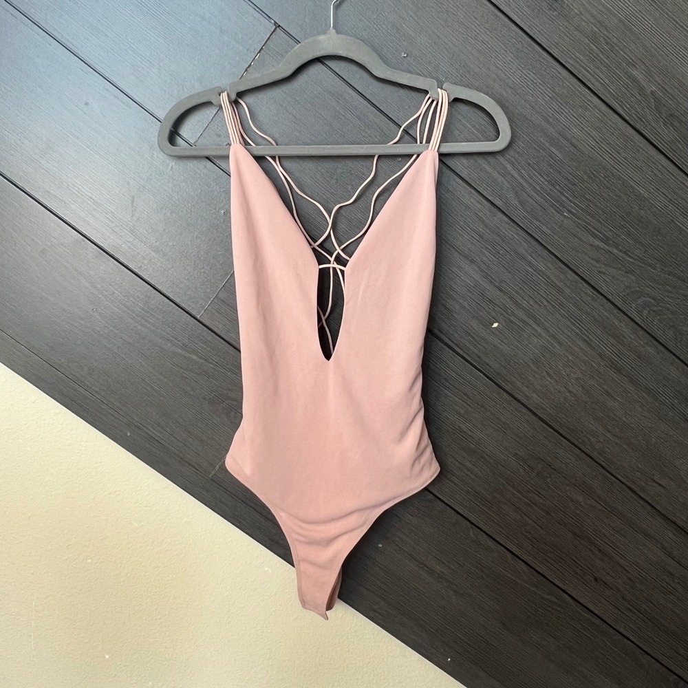 Forever 21 Women's Strappy Plunge Bodysuit‎ Mauve Pink Open Back Size Small Y2K